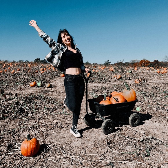 Meet your Posher, Morgan - Picture 1 of 1